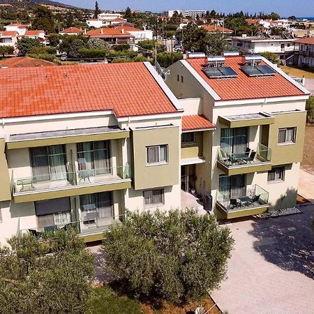 Estelle Family Luxury Apartments & Suites Gerakini Buitenkant foto