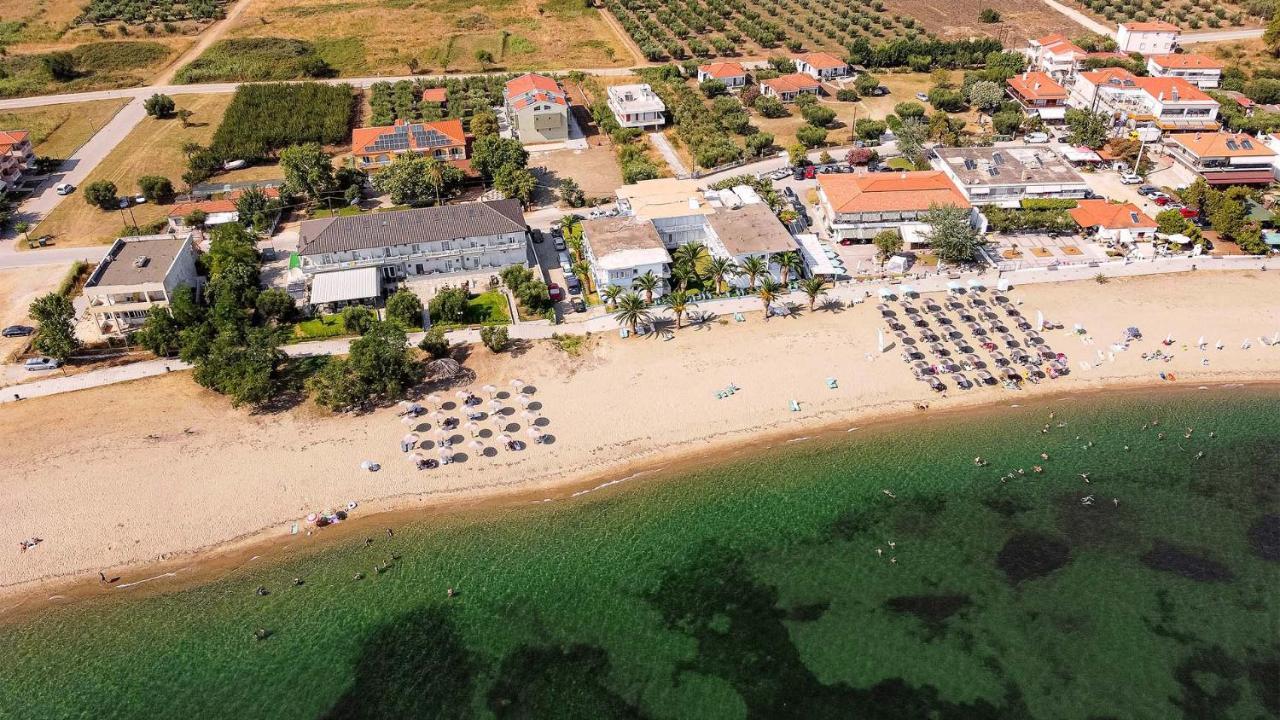 Estelle Family Luxury Apartments & Suites Gerakini Buitenkant foto