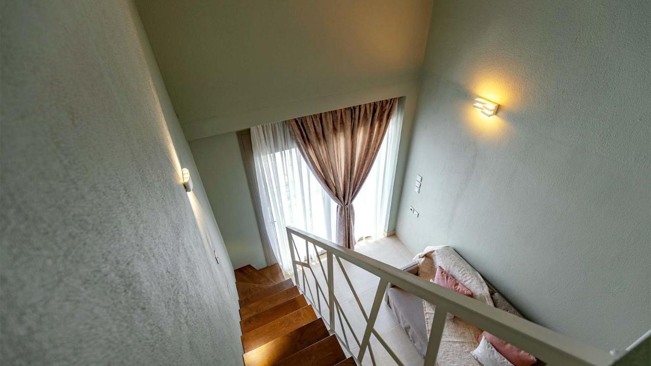 Estelle Family Luxury Apartments & Suites Gerakini Buitenkant foto
